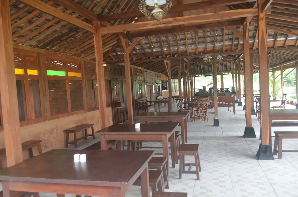 Omah Kloewoeng Resort Kaliurang