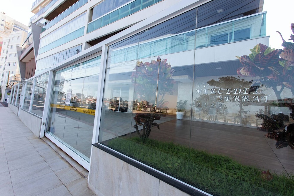 Apto Pet Friendly com 3 Su tes e Vista Para o Mar
