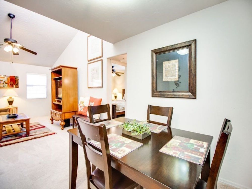 Beautiful Condo in Prime Scottsdale Location! view 2