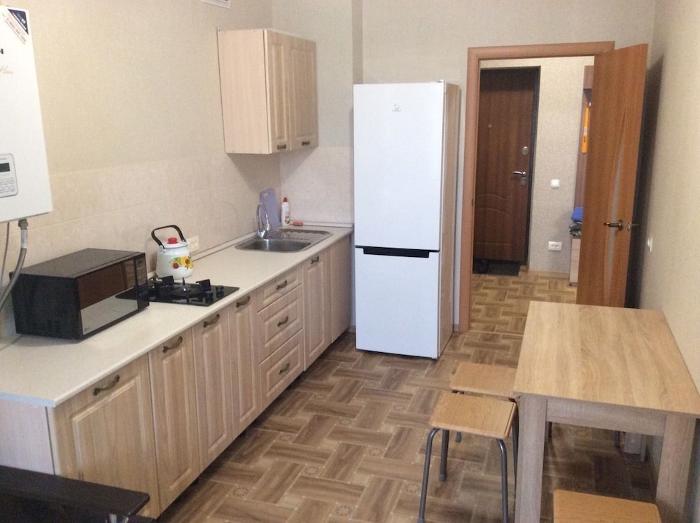 Apartment on Sovetskaya 190 V - 5 floor view 3