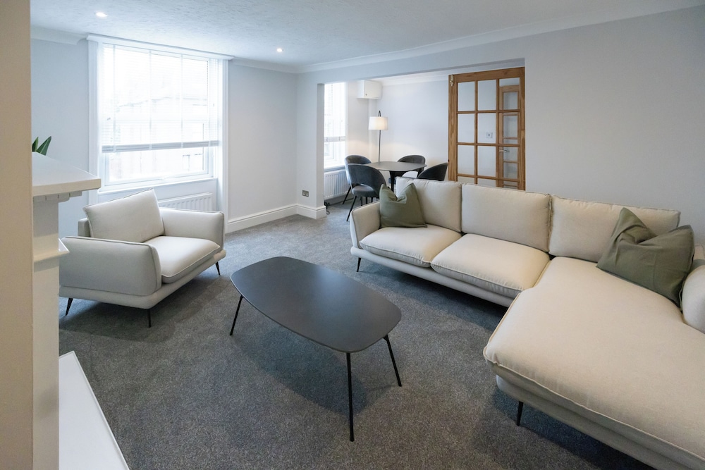 Boughton House Apartments by Guestz
