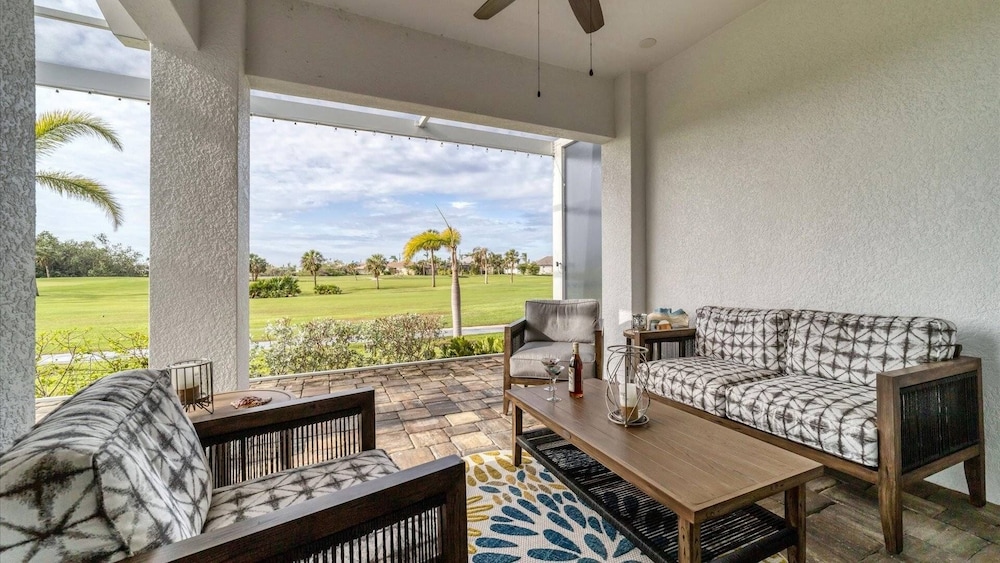Golf Course View, Private Pool/hot Tub, Punta Gorda Isles 2 Bedroom Townhouse