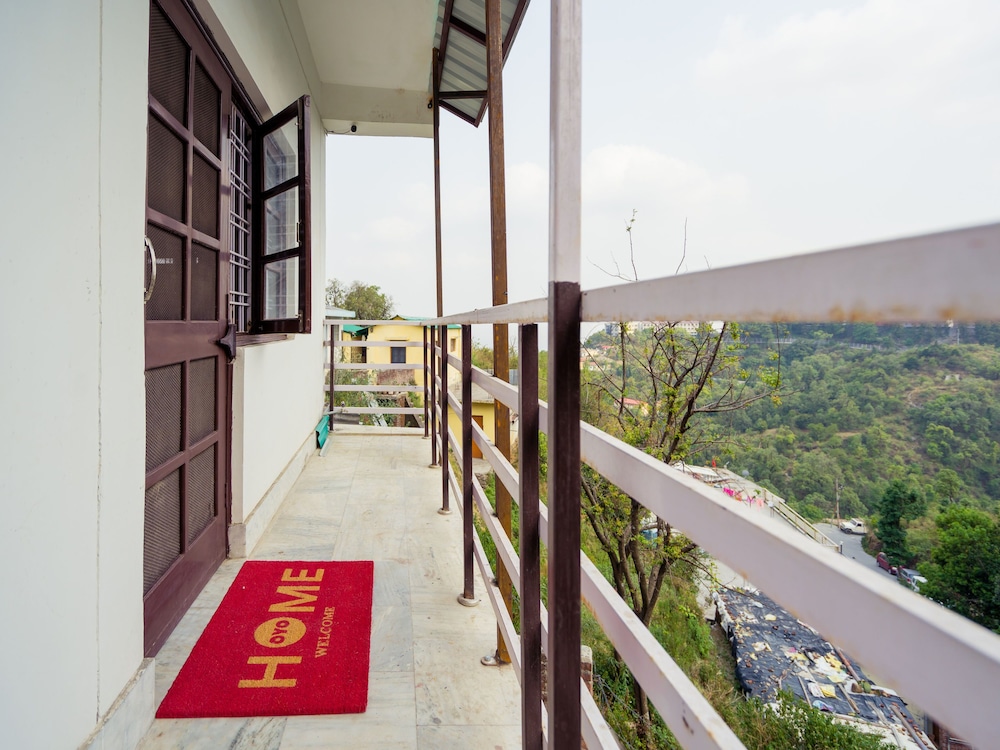 OYO 14191 Home Studio Valley View Barlow Ganj