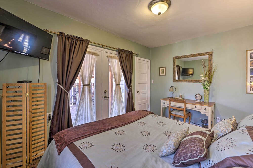 Charming Cedar City Retreat - Walk to Downtown! view 4