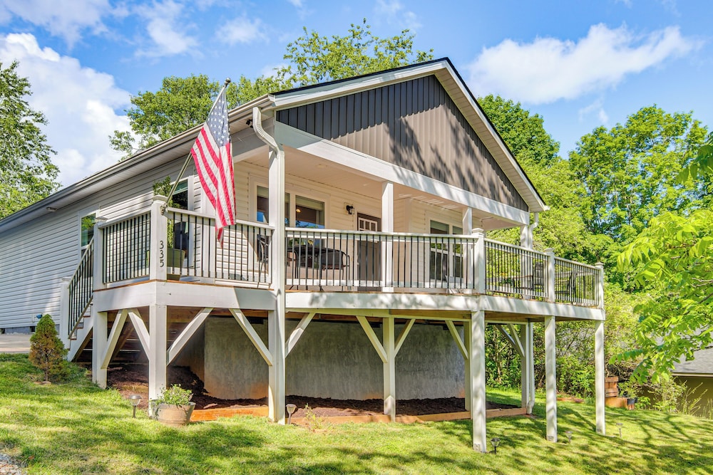 Walk to Dtwn Waynesville: Home w/ Deck!
