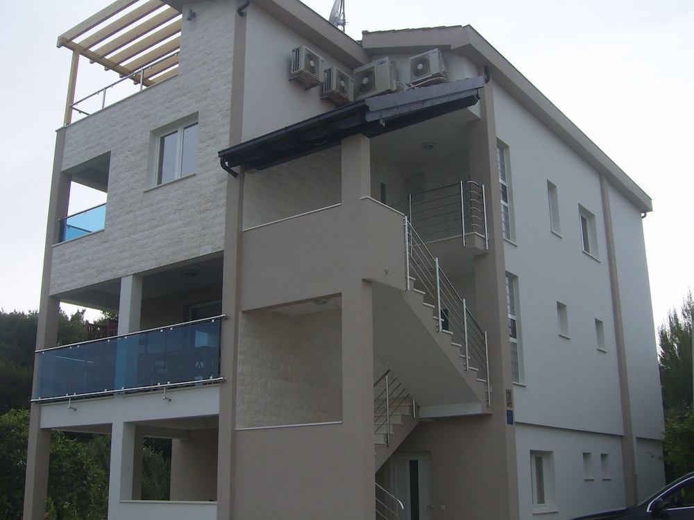 Photo 48