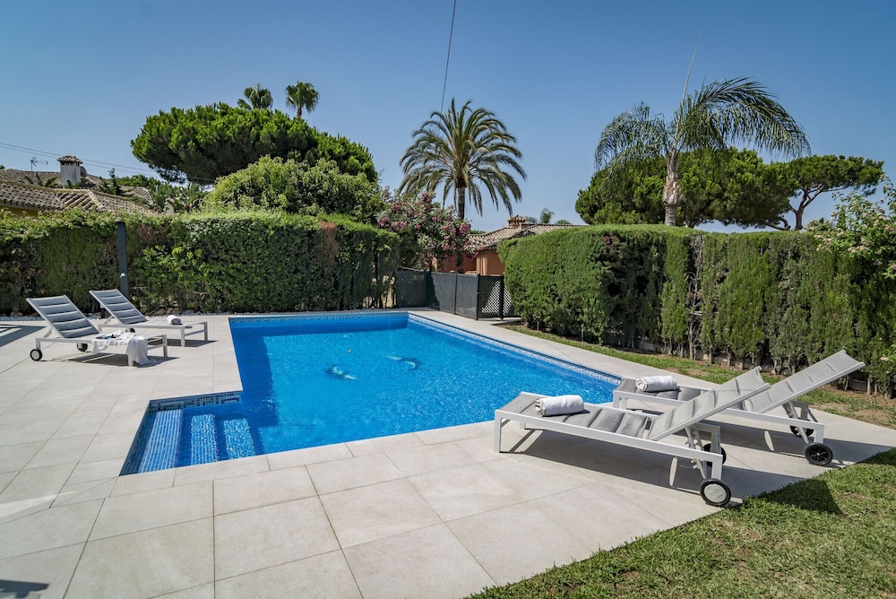 MAR - Luxury Villa Marbesa 400 meters to beach - Image 3