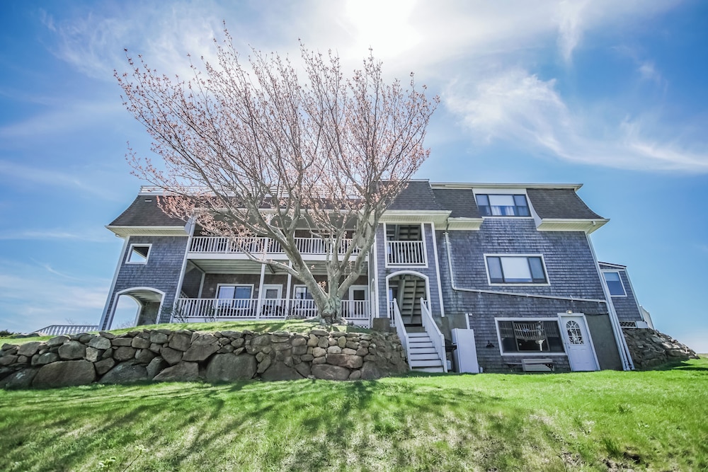 Neptune House Block Island Resort