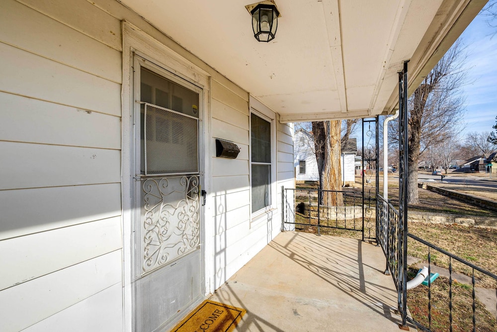 Family-friendly Home in Junction City