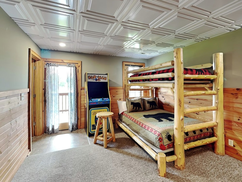 Mulbeary Mountain Cabin