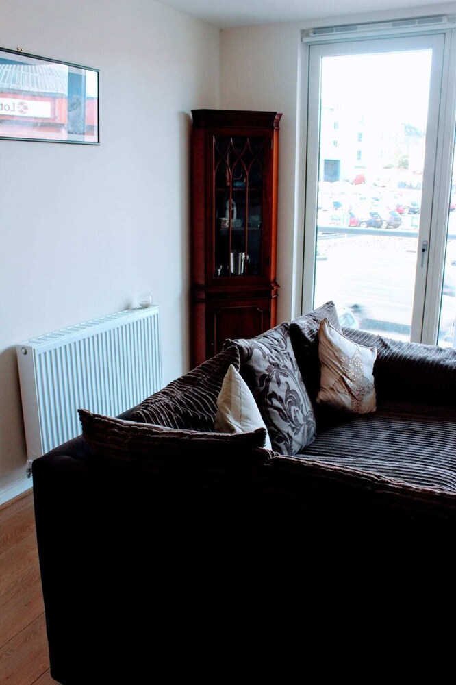 Modern Apartment in Edinburgh