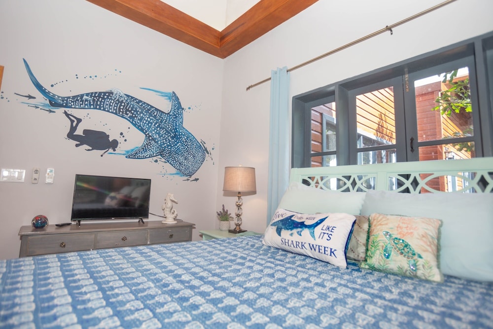 Casa Catarata 3 Bedroom Home by RedAwning view 3