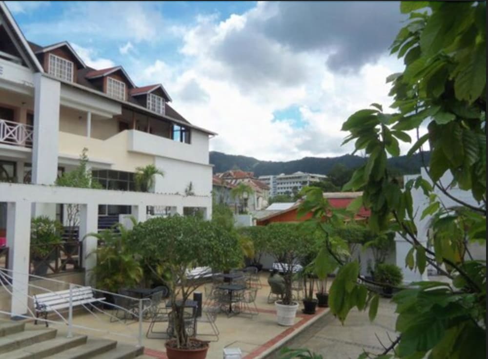 The Normandie Hotel