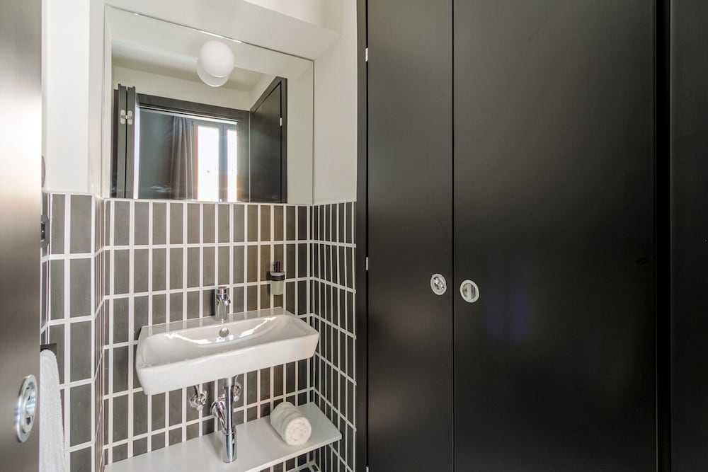 Bright Studio With gym and Coworking, Milan