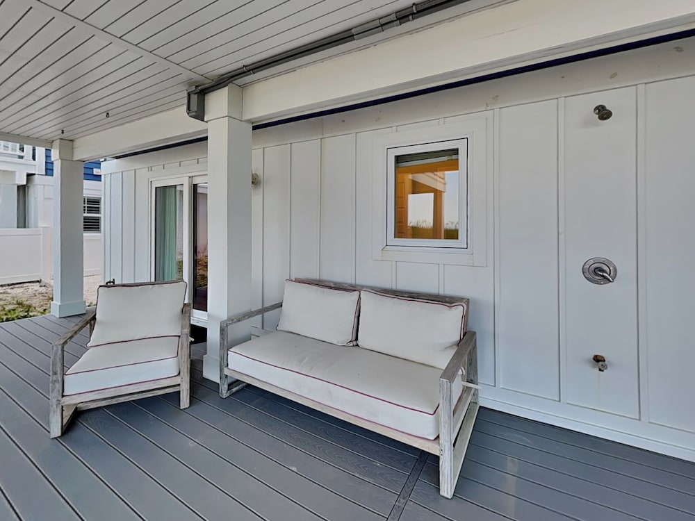 Southern Comfort by Carolina Retreats