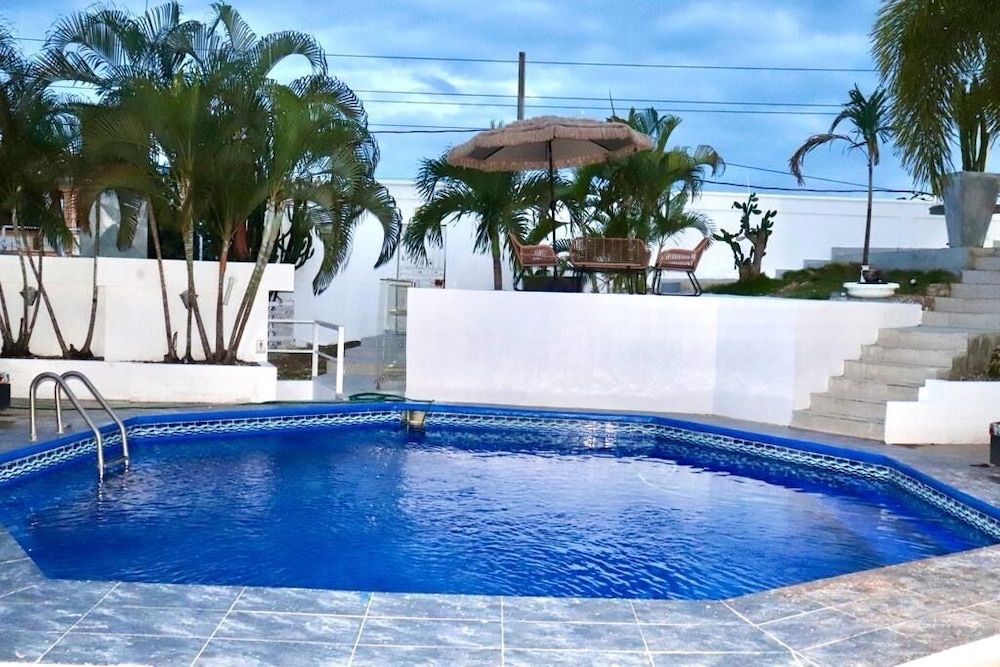 Onyx luxury rd