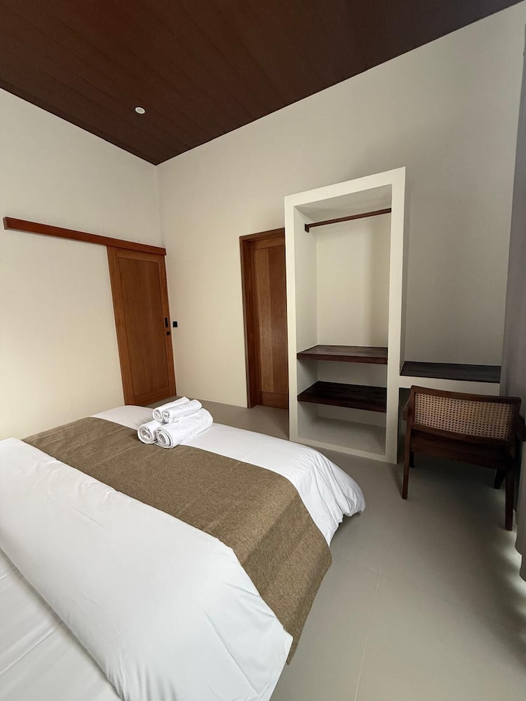 Malasama suites hotel