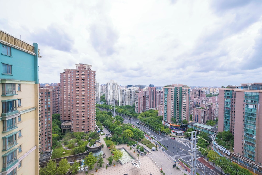 Tyms Modern 2BR APT Yucui Garden