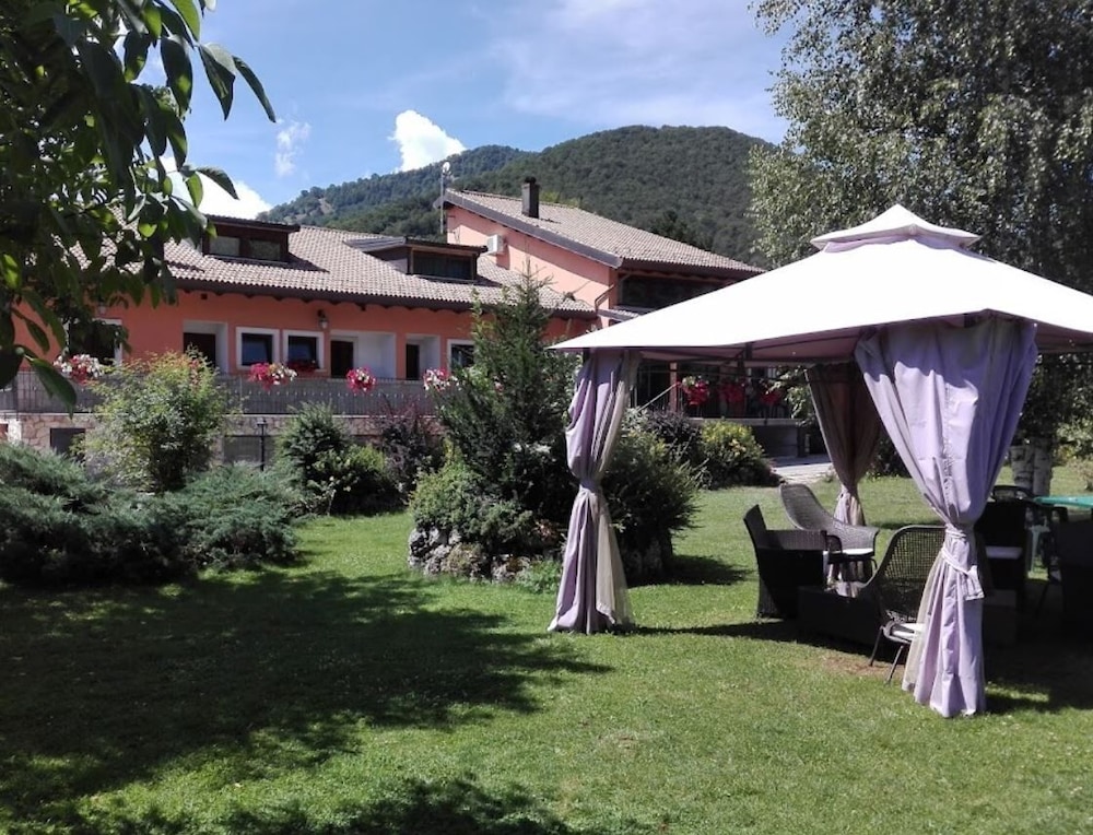 Hotel Cocoon
