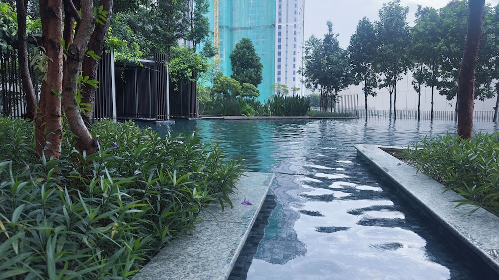 Harmony Luxury Suites At Lucentia BBCC