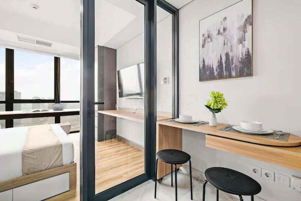 The Smith Luxury SkyView Apartments
