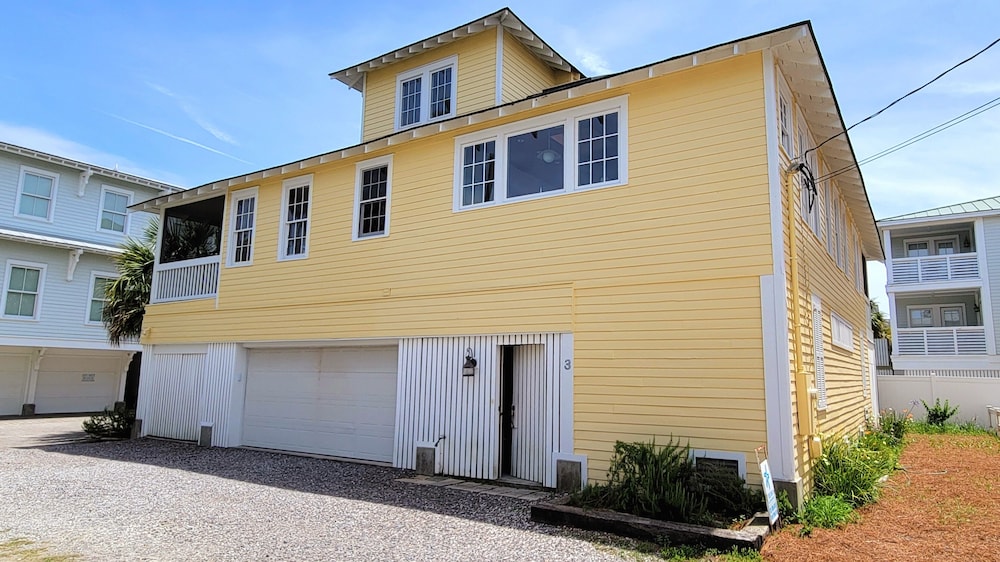 3 10th Place by Tybee Vacation Rentals