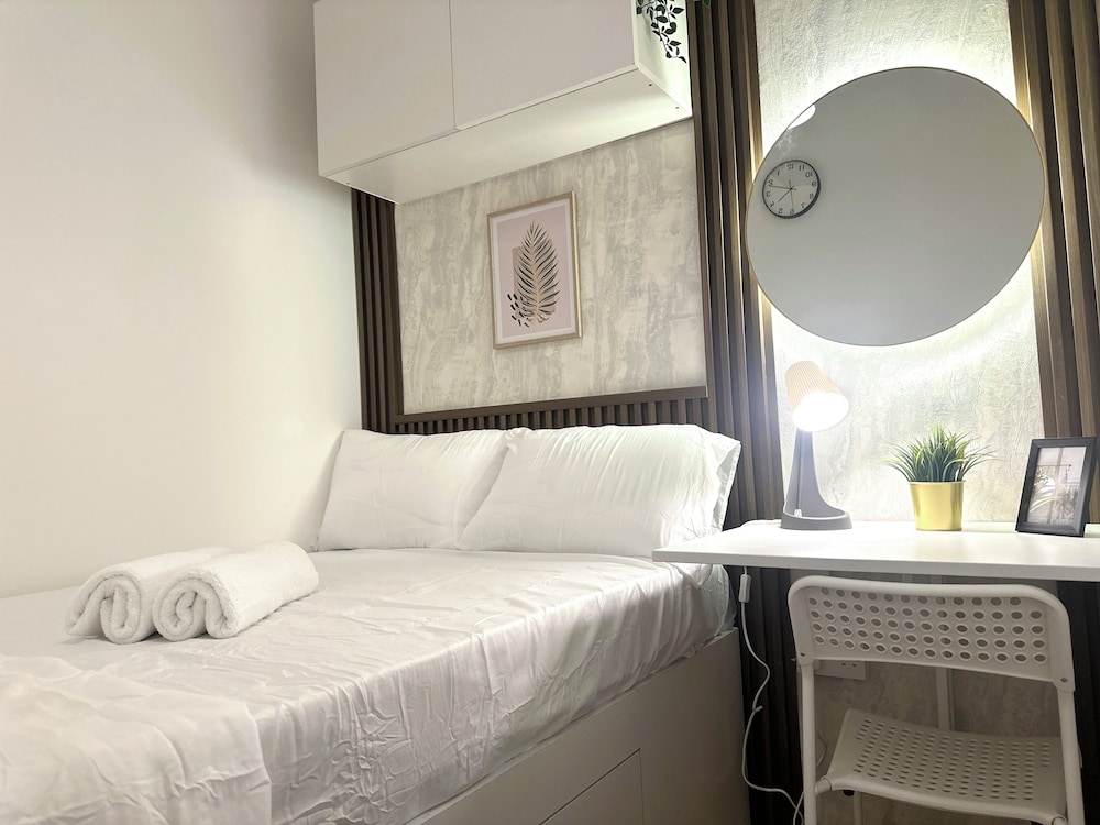 Urban Oasis Partition Room in Al Barsha1