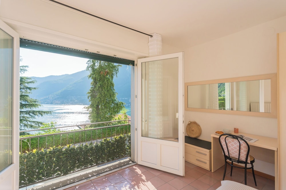 The Secret Lake View by Rent all Como