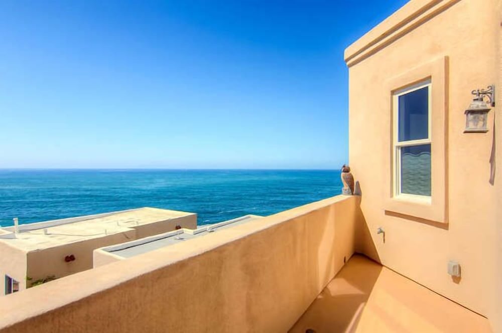 House By The Ocean