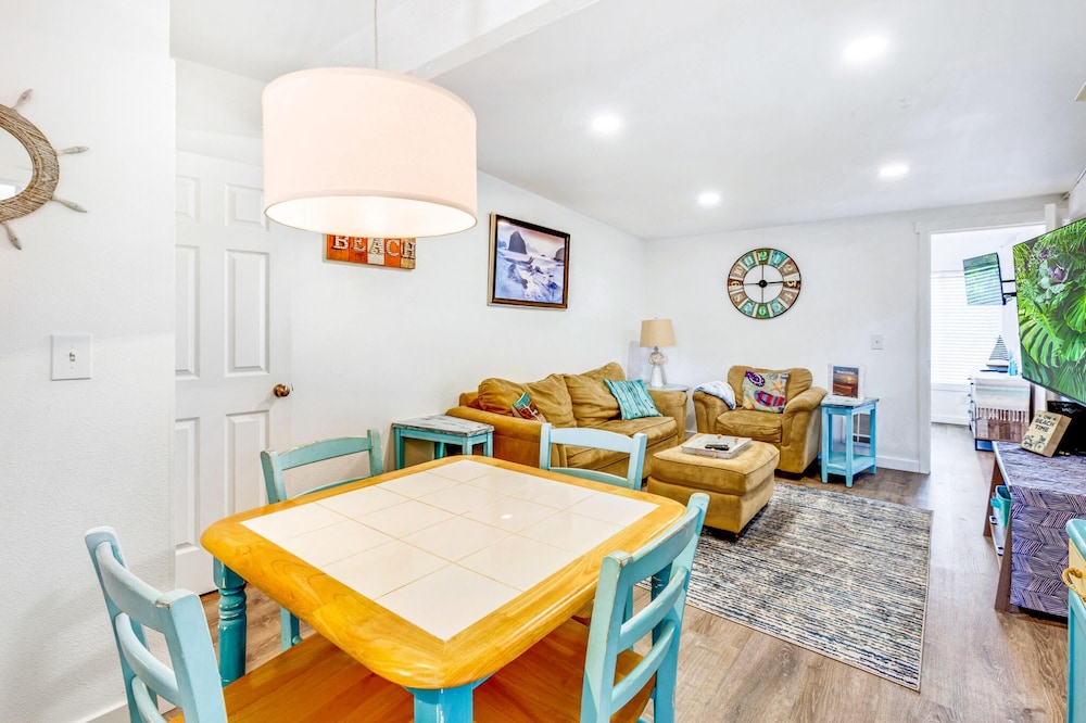 Shine On Condo in Ocean Shores