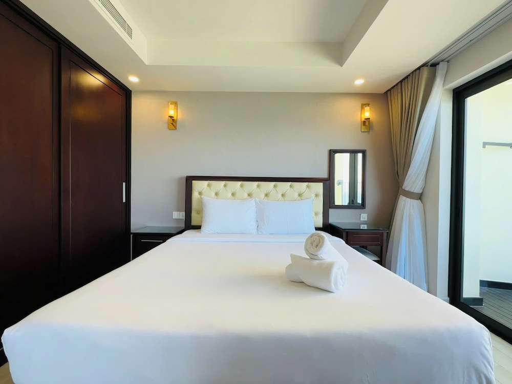 Gold Coast Balcony Serviced Apartment