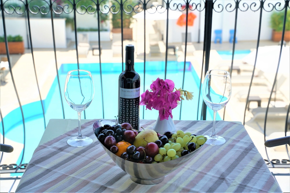Modern Life Bodrum Otel - Image 36