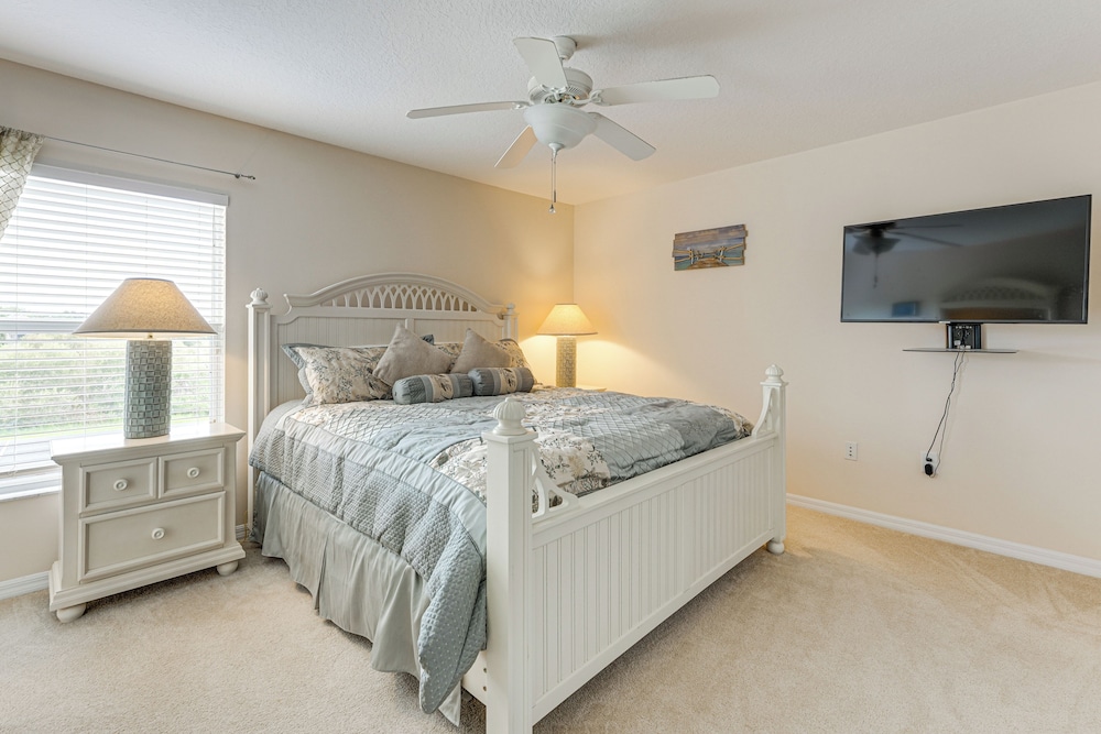 Pool, Games + Family Fun! Davenport Home by Disney