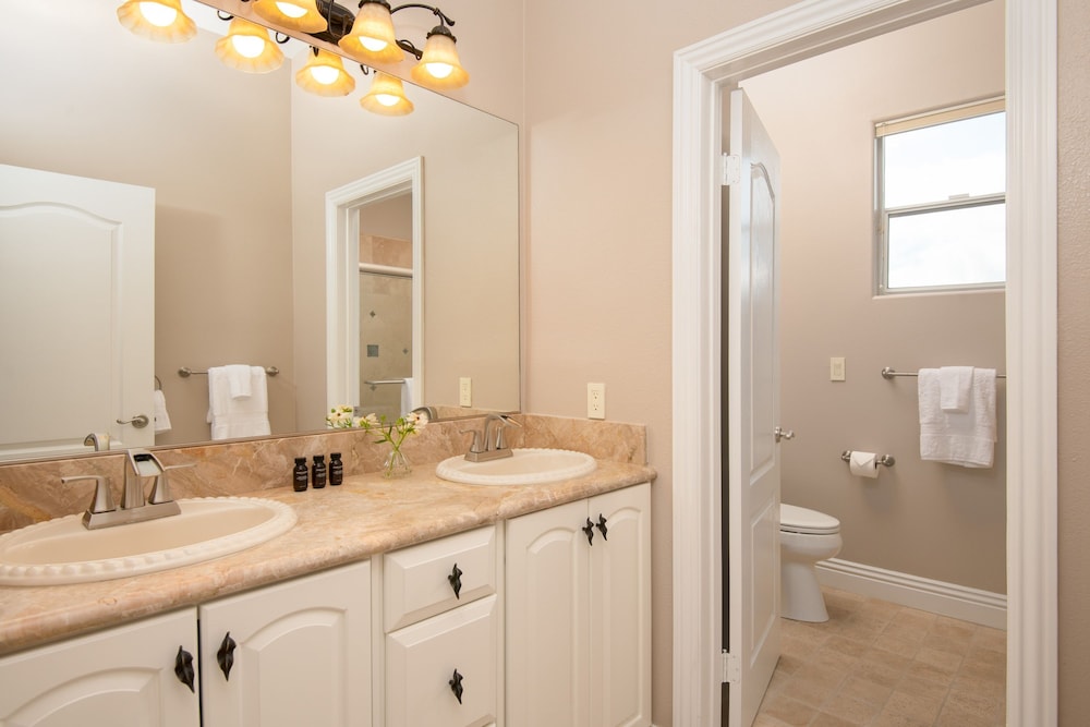 Colina by Avantstay Secluded Mountain Top Oasis w Pool Hot Tub Putting Green