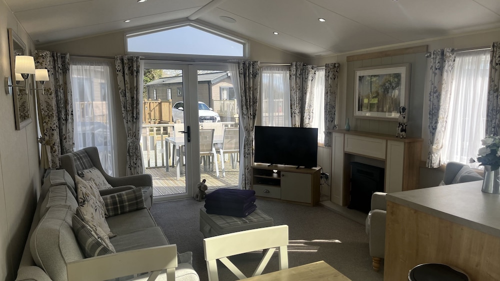Dog Friendly Lodge With hot Tub, Quiet Location view 5
