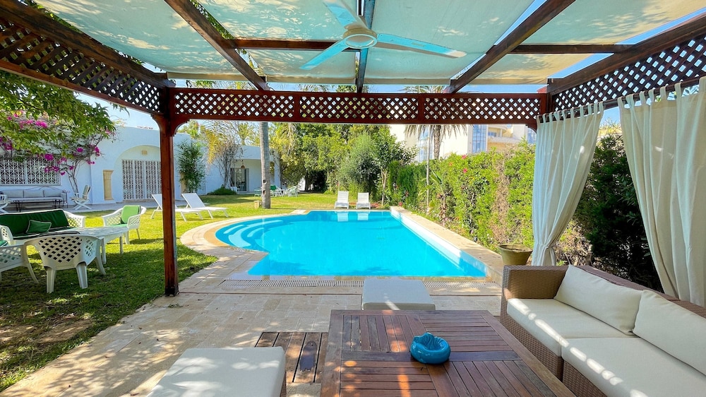 Residence Jannet Oasis Pour 16 en Bord de mer