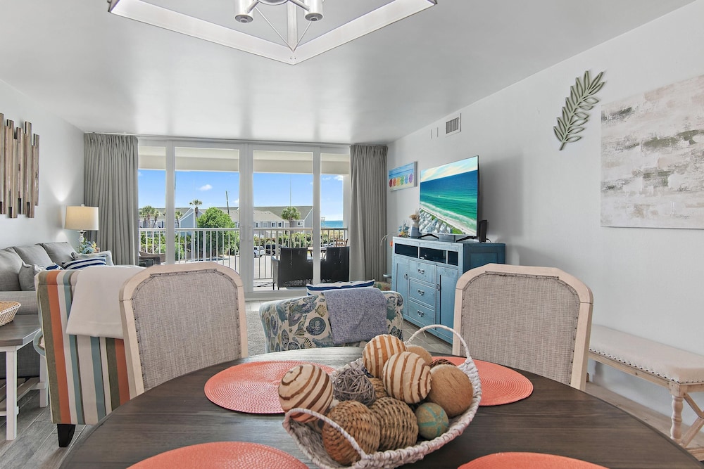 Shoreline Towers 3033