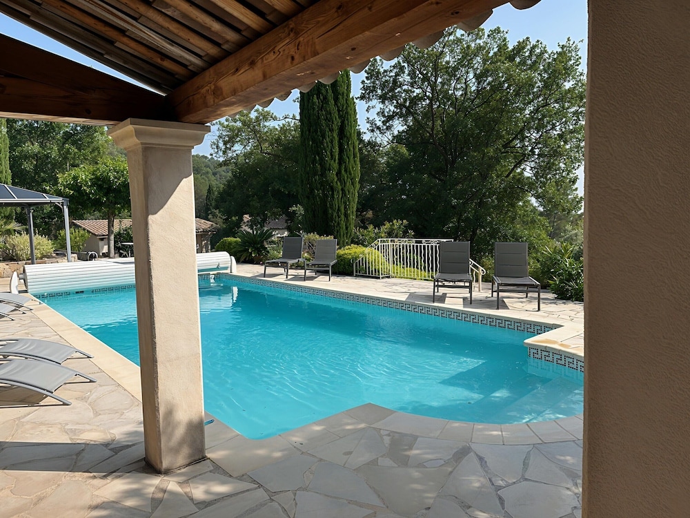 Villa in Provence With Private Pool