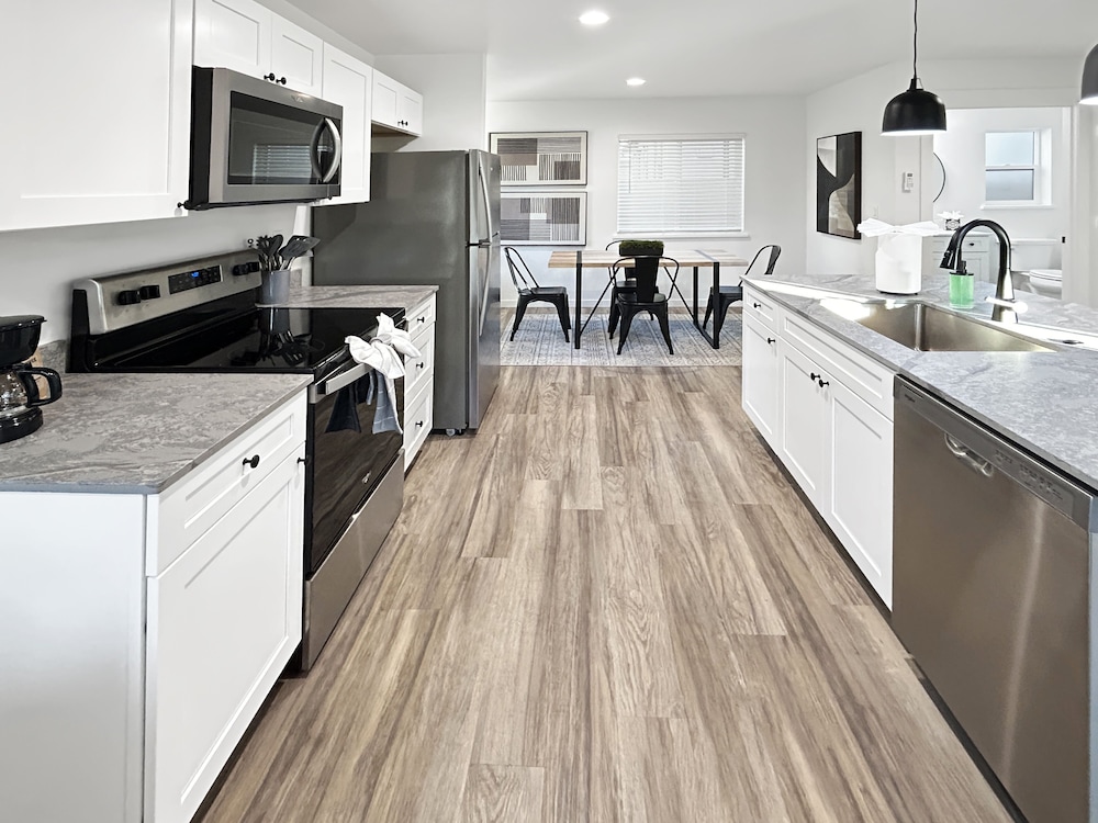 The Maverick Haus 3 Bedroom Townhouse