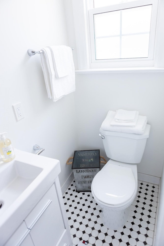 Modern Apt Neardowntown Ideal for Long Stays - U3