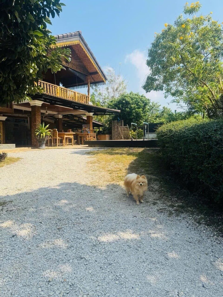 Ban Villa PhaSouk