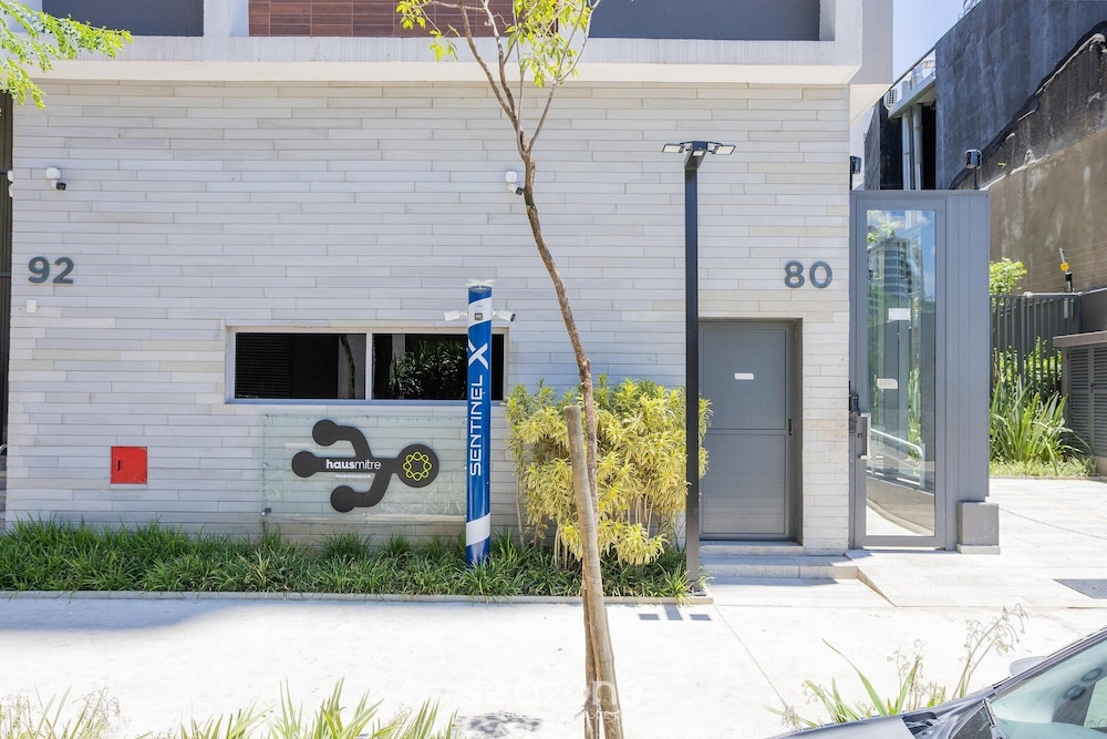 Complete Studio 120 m From the Subway Hmr0602