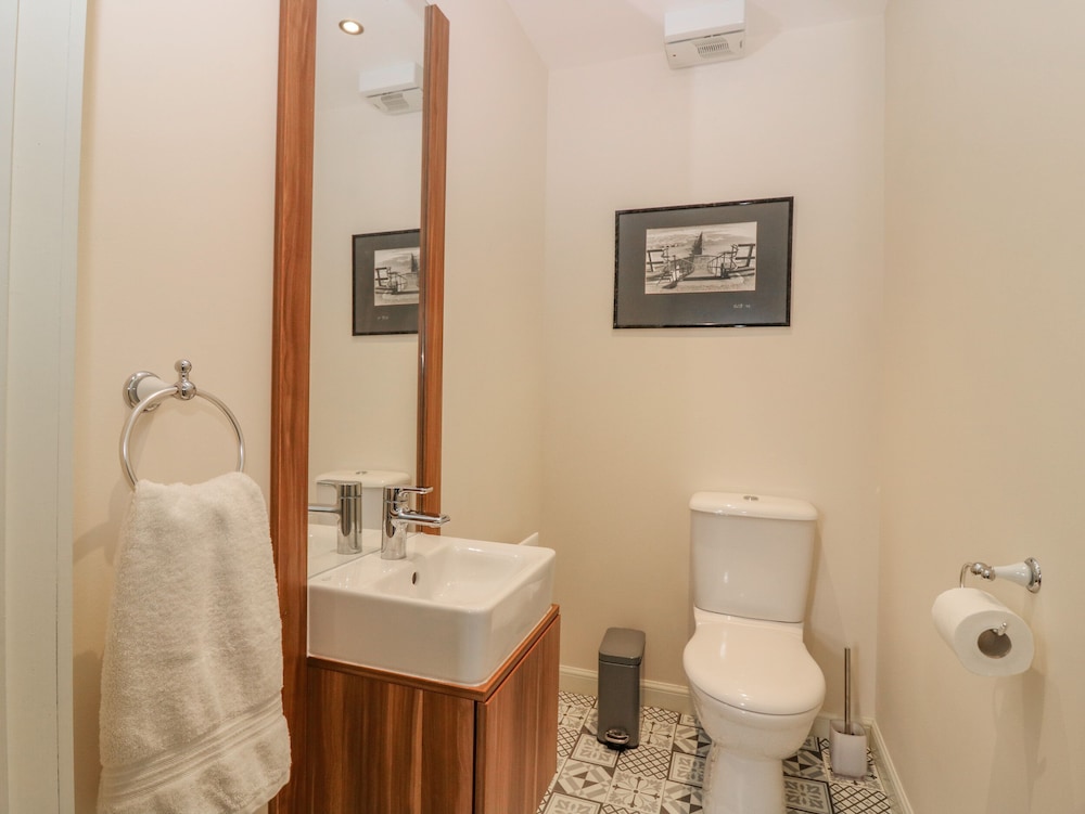 10 Goodhope Gardens