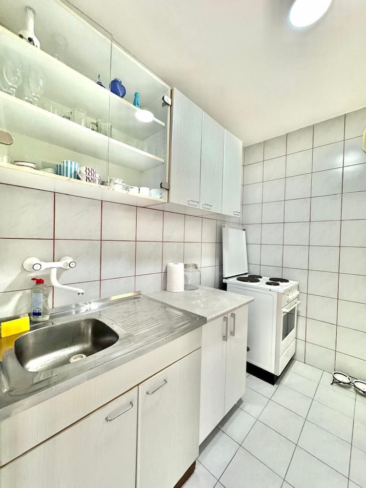 Two Bedroom Apt near Slovenska Beach