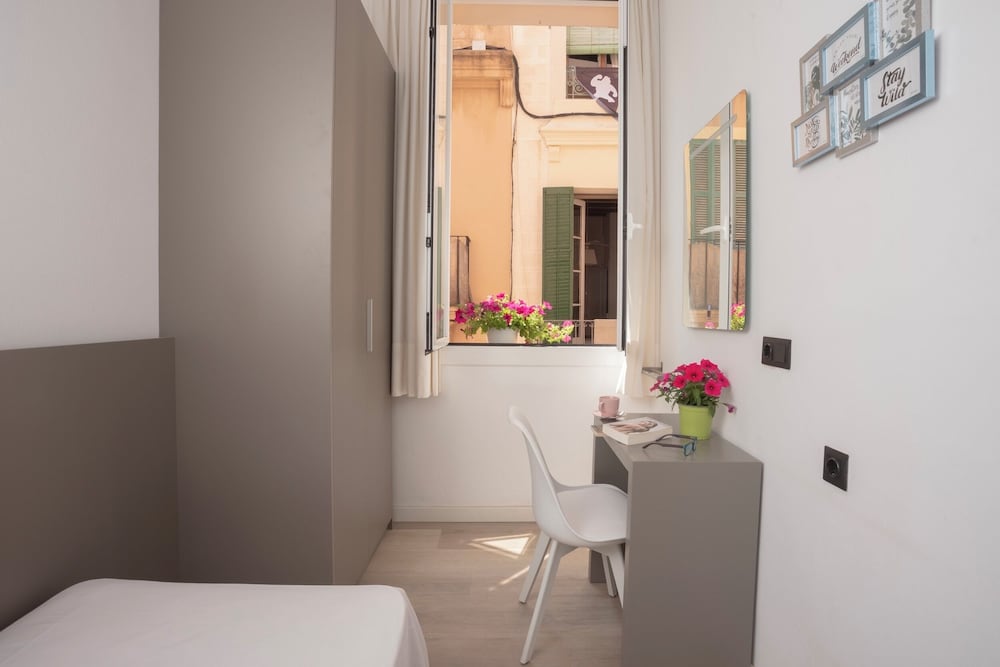 Antonios Hostal