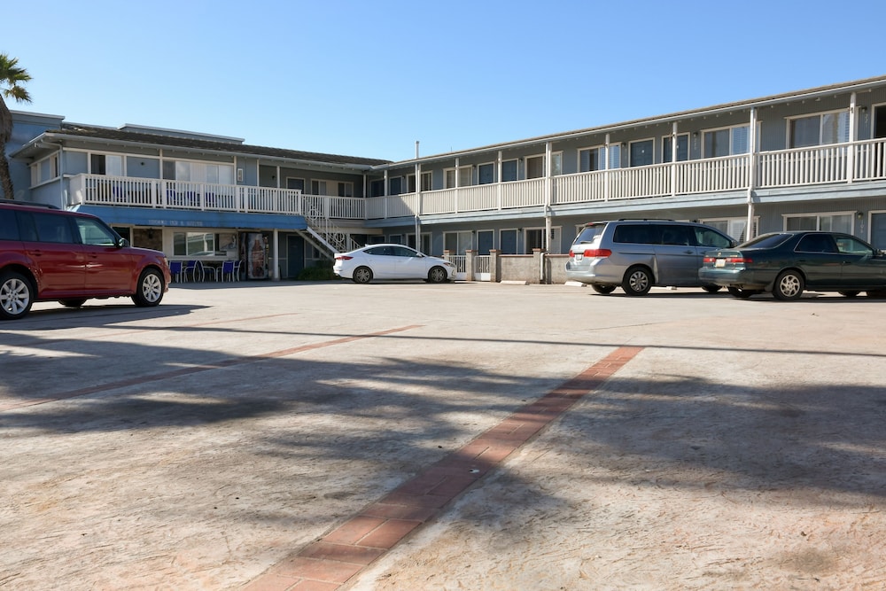 The Shores Inn and Beach Houses