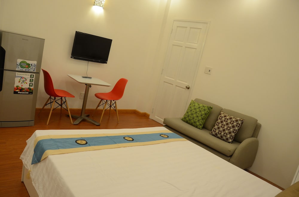 Smiley Apartment 2