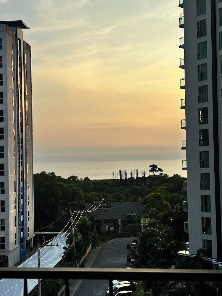 Residence Seven Sea Cote Na Chom Thian