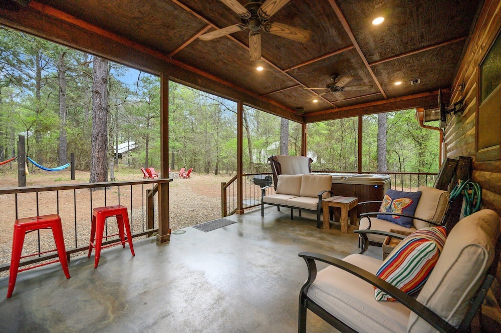 Sugar Mama Cabin for 10!