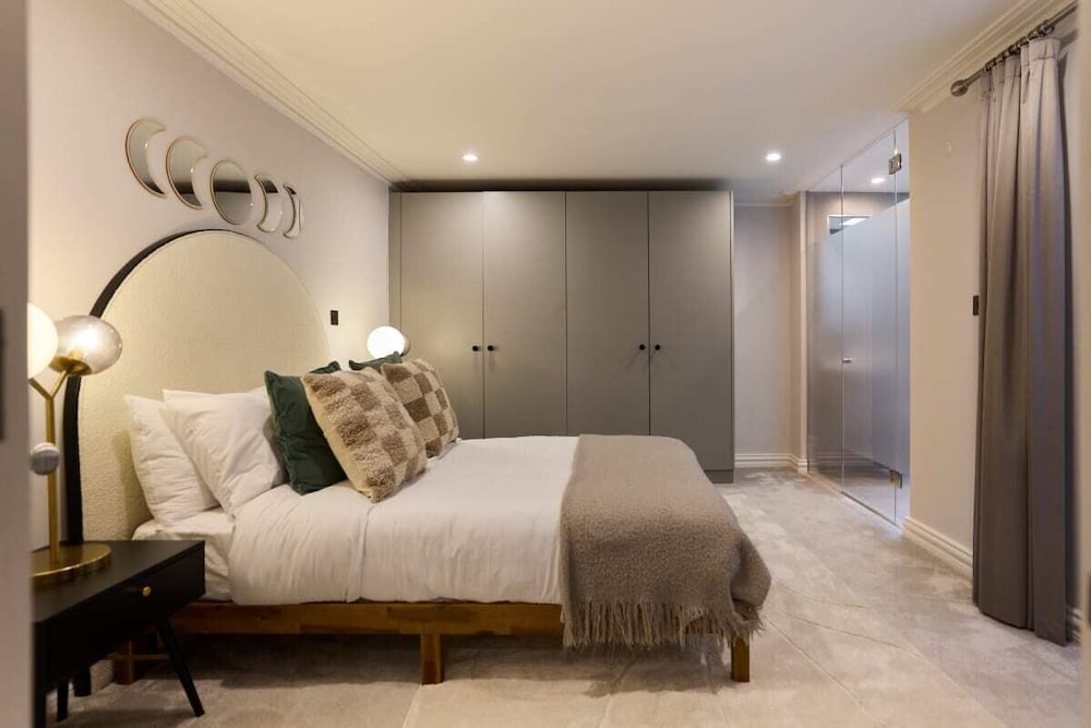 The Bayswater Retreat - Adorable 3bdr Flat With Balcony photo 2